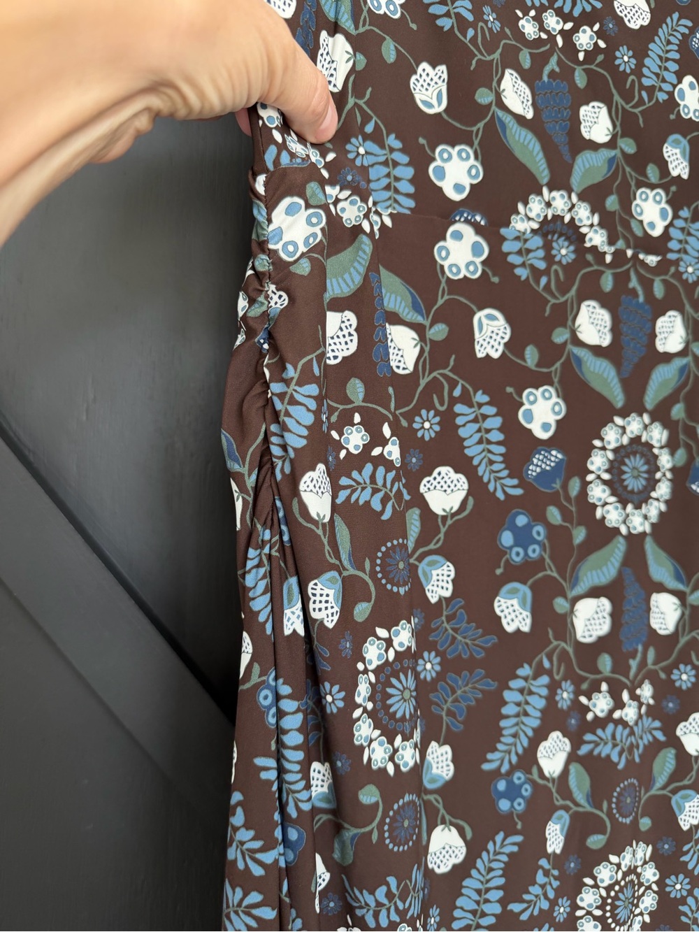Hill House The Sloane Dress in Chocolate Swedish Floral, Size Small - Picture 6 of 12